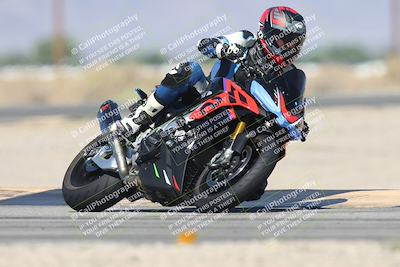 media/Oct-13-2025-Moto Forza (Mon) [[a66d839500]]/3-B Group/Session 3 (Turn 16)/